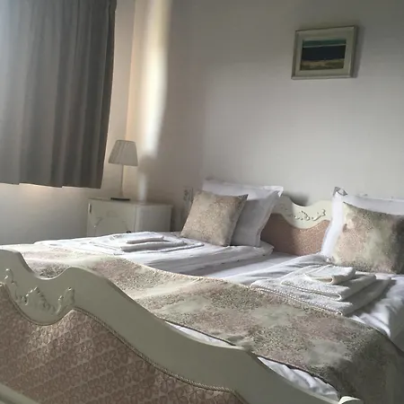 Pensiune History Unique 3*